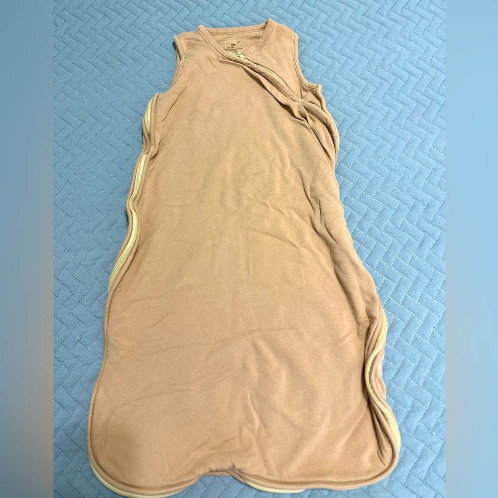 Goumi baby sleep sack size 12-18 months.